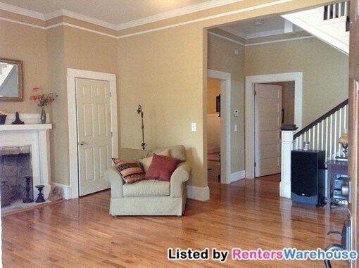 Foto del edificio - Renovated and Spacious 5 Bedroom in Kirkwood!