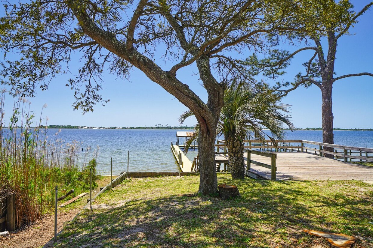Primary Photo - Long-Term Renovated Waterfront Home!