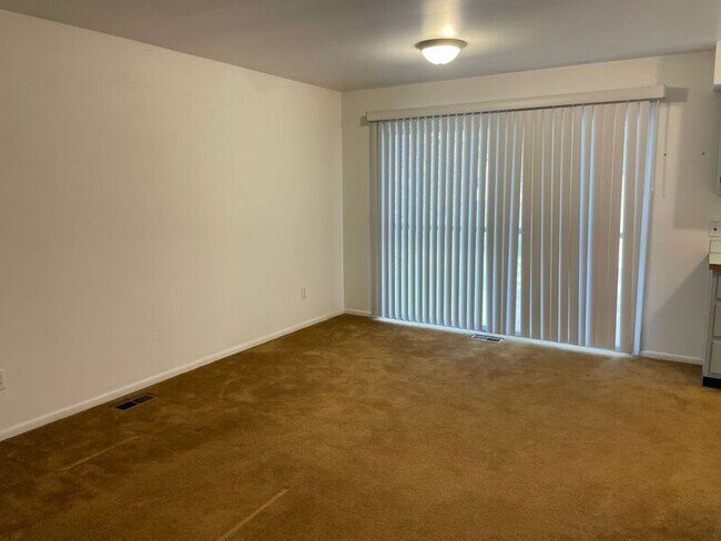 Foto del edificio - 3494 Ridgecliffe Dr