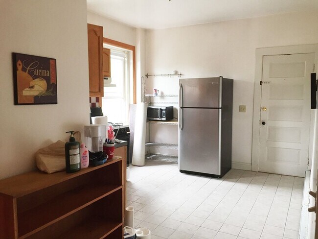 Foto del edificio - 4-bed + 2-bath @ Packard's Corner ~ BU