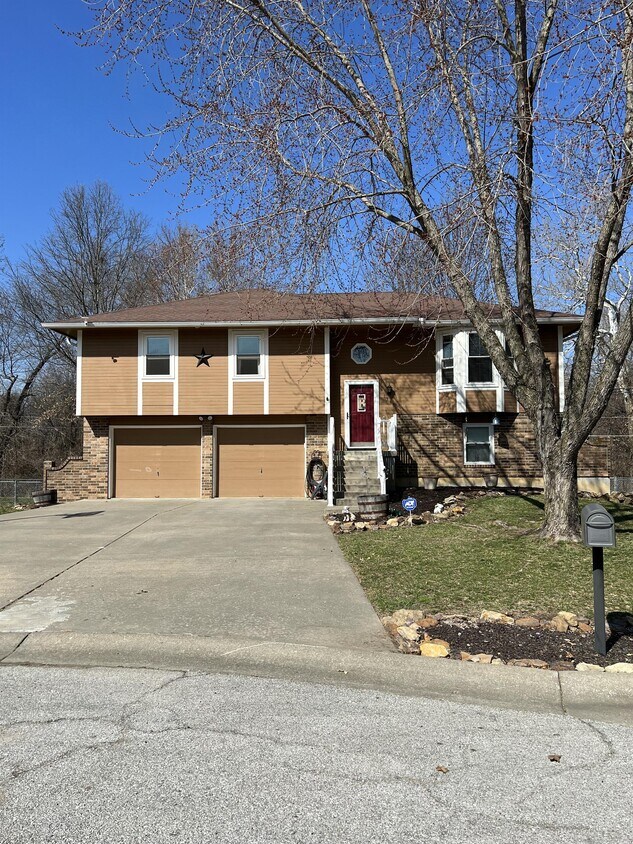 1316 Cheatham Ct, Warrensburg, MO 64093 House Rental in Warrensburg