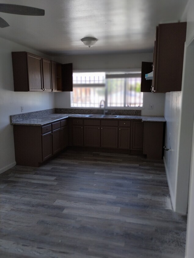 Spacious Kitchen - 531 Warren Ln