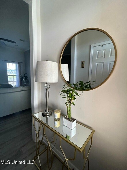 Foto del edificio - 1234 Addison Ln.