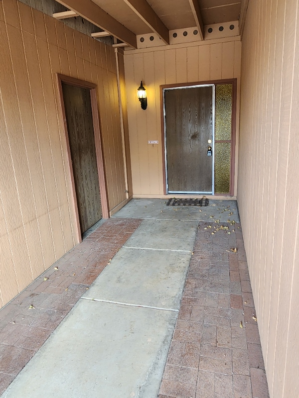 Building Photo - 9660 E Quail Pl