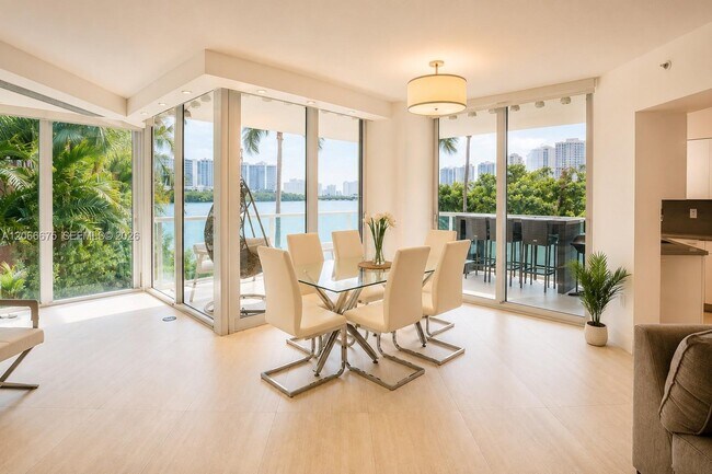 Foto del edificio - 3370 Hidden Bay Dr