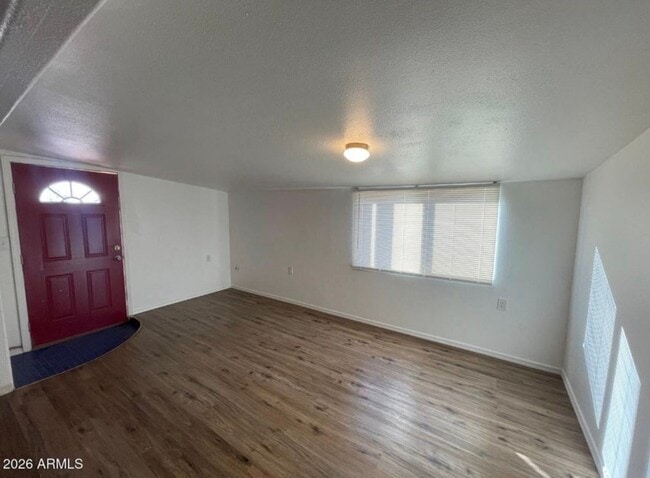 Building Photo - 3722 N South Dakota Ave