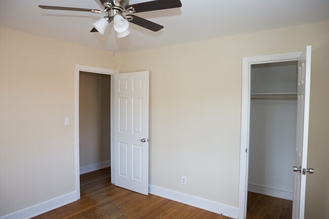 Foto del edificio - 1708 Walker Ave