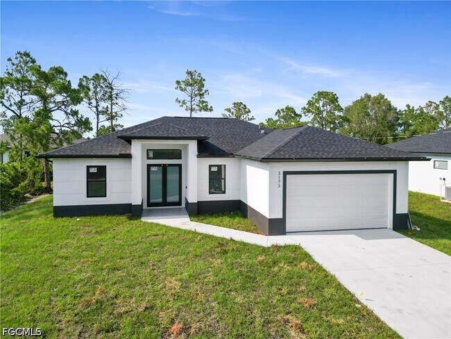 Building Photo - 3175 Sunshine Blvd N