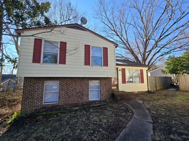 Foto del edificio - 7113 Senn Way