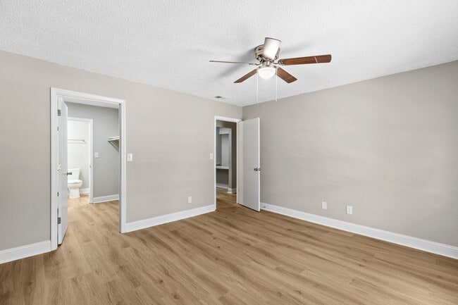 Interior Photo - Skyland Pointe