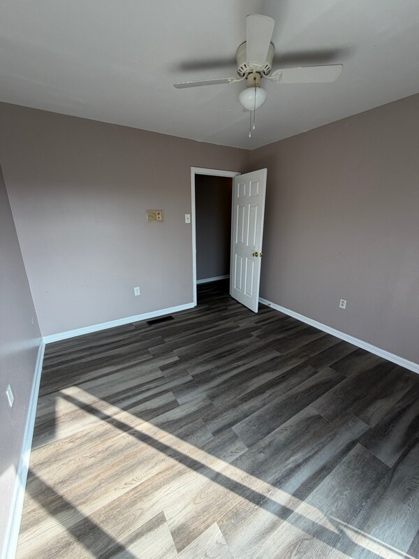 Building Photo - 4506 Laplace St