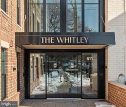 Building Photo - 811 N Columbus St