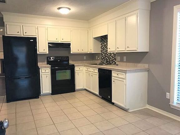 Building Photo - 406 Beaver Creek Dr