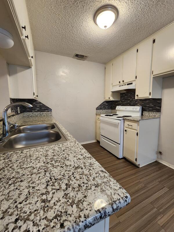 Foto del edificio - 13483 Rhudy Dr