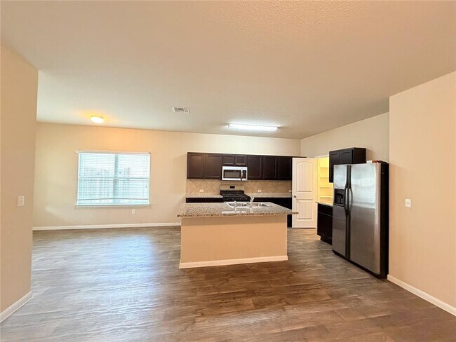Building Photo - 225 Cibolo Creek Dr
