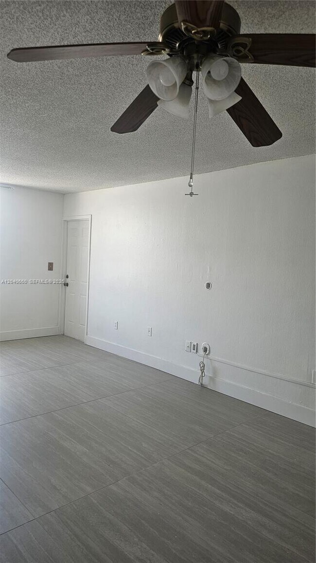 Foto del edificio - 5625 W 20th Ave