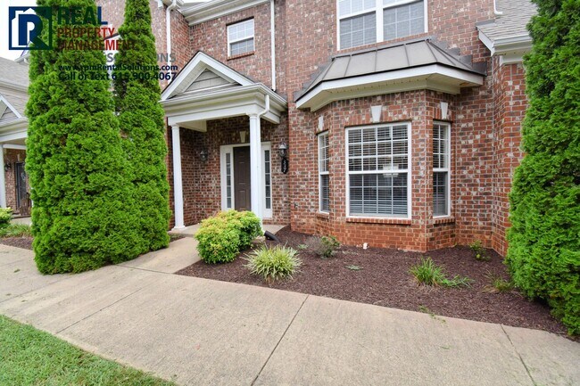Foto del edificio - Large 2bd 2.5ba townhome in Murfreesboro! ...