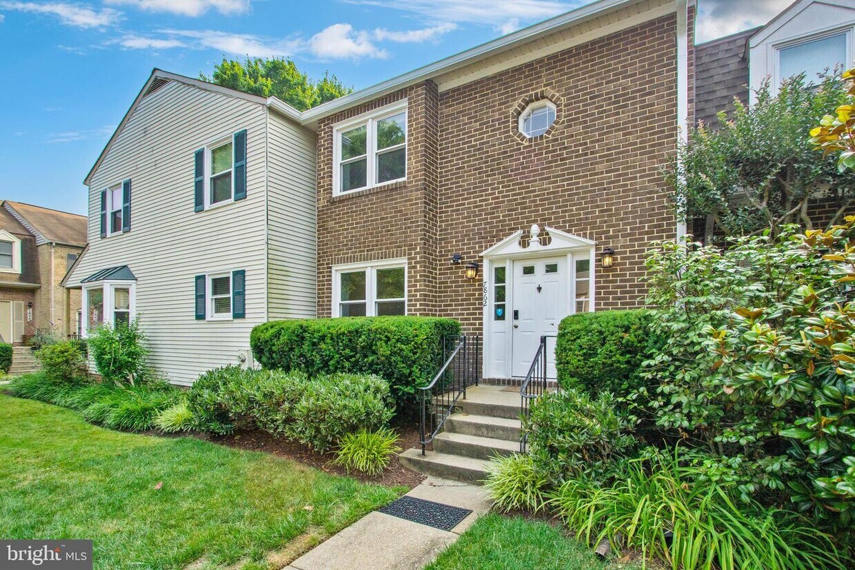 7862 Heatherton Ln, Potomac, MD 20854 Townhome Rentals in Potomac MD