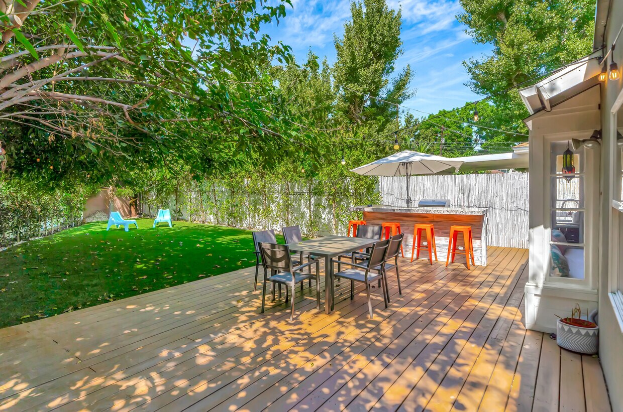 Foto principal - 7713 Oakdale Ave