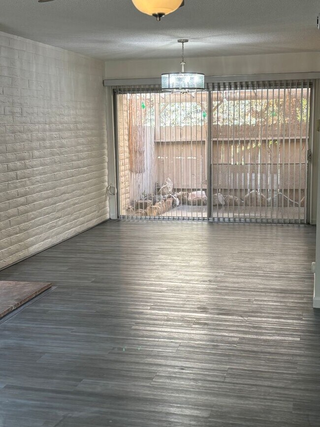 Building Photo - 2/2  Condo Grossmont Village In La Mesa Fo...