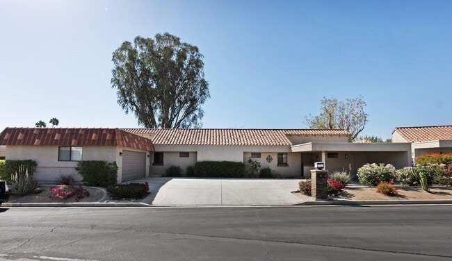 Building Photo - 40553 Pebble Beach Cir
