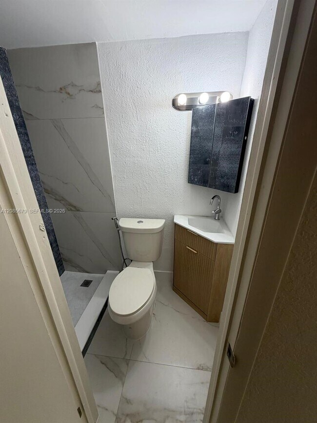 Foto del edificio - 2424 SW 21st Ter