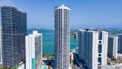 Building Photo - 1750 N Bayshore Dr