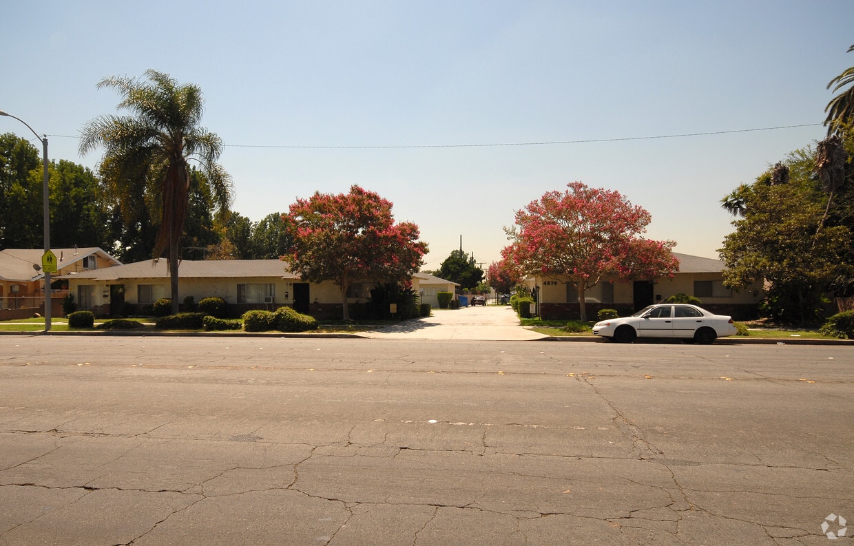 Primary Photo - 4874-4878 Abbott Rd