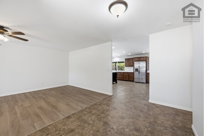 Foto del edificio - 4Bed/2Bath House at 59th Ave/Cactus Rd! Ready for Immediate Move-In! – NO HOA!