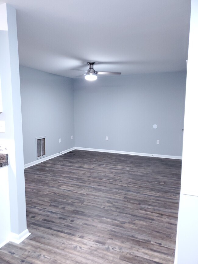 3309 Bridges St Unit 13, Morehead City, NC 28557 Condo for Rent in