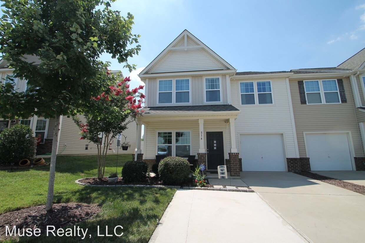 Primary Photo - 3 br, 2.5 bath House - 814 Summerlake Drive