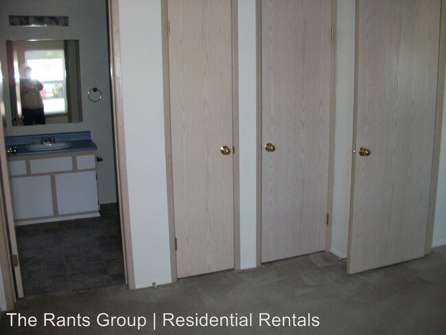 Foto del edificio - 16516 Creek Ln SE