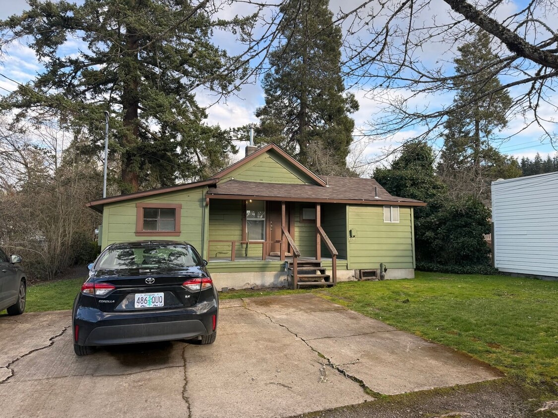 2 bedroom 1 bathroom house - Close to Campus! - 2 bedroom 1 bathroom house - Close to Campus!