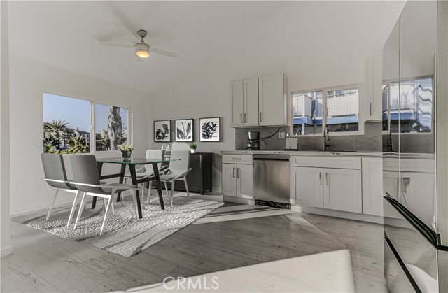 Building Photo - 231 W Escalones