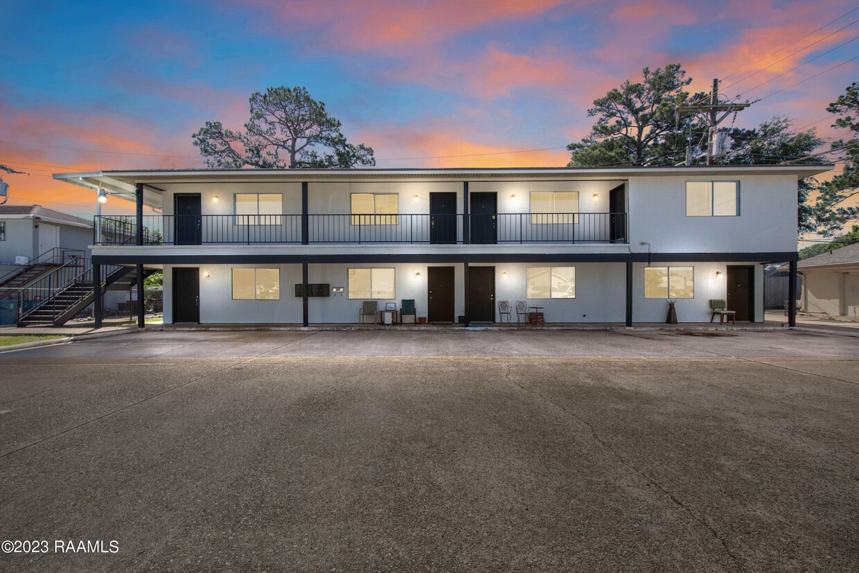 103 St Unit A, Lafayette, LA 70503 Condo for Rent in