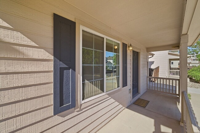 Building Photo - $1,995.95, 3-bed, 2.5 bath, located in Colorado Springs with a fenced backyard.