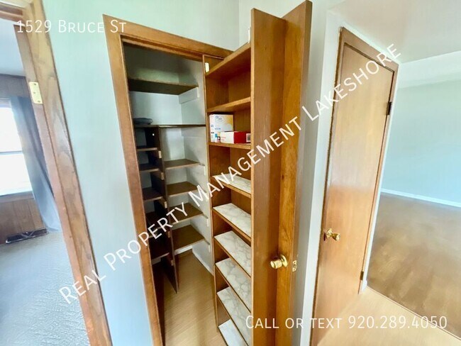 Foto del edificio - 1529 Bruce St