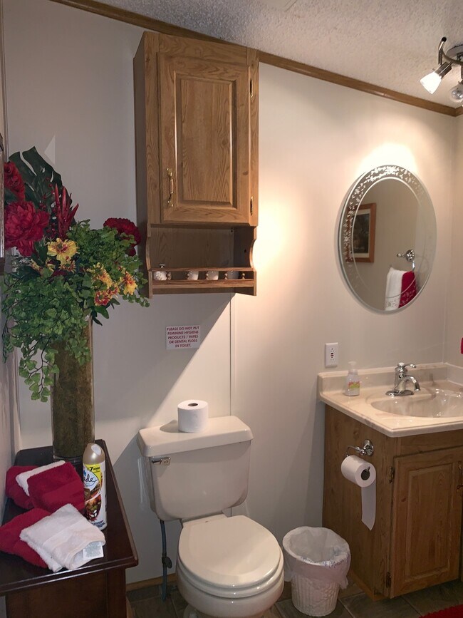 Building Photo - Furnished spacious 3/2.5 home. Corporate a...