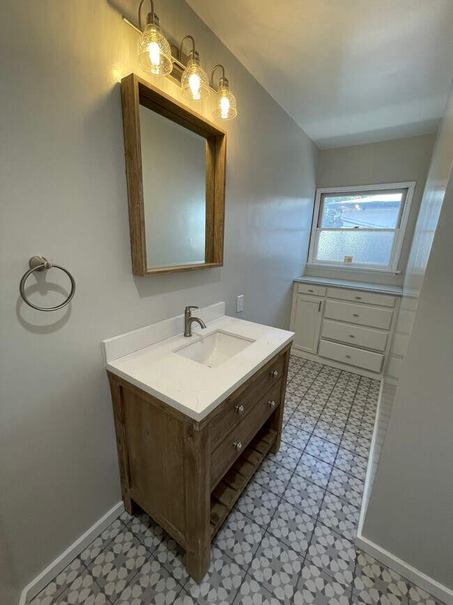Baño - 2669 Waverly Dr