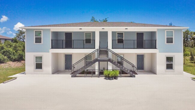 Building Photo - 2301 Fox Hollow Dr
