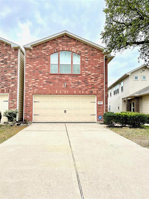 Building Photo - 11427 Champions Green Dr