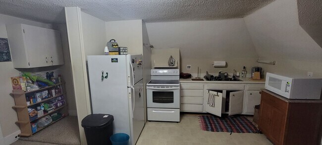 Foto del edificio - 1817 E 1st St