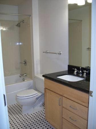 Building Photo - 8650 N Winter Ave