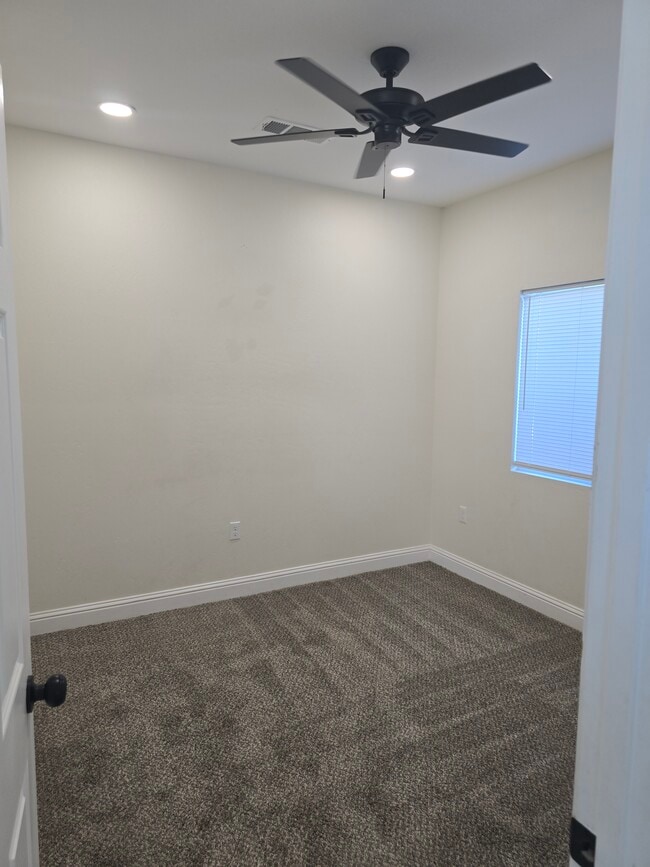 Foto del edificio - 310 Ohio Dr