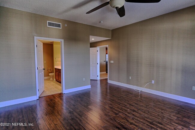Foto del edificio - 1478 Riverplace Blvd