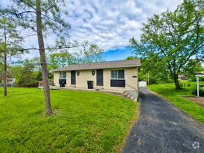Building Photo - 2303 Sears Ct