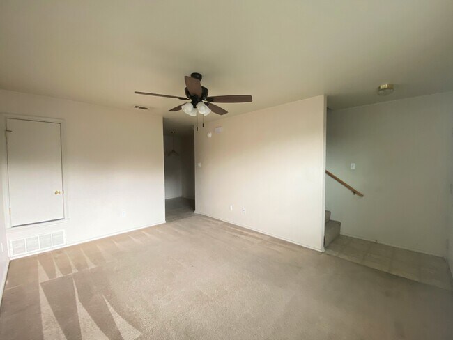 Foto del edificio - 1610 Aztec Trce