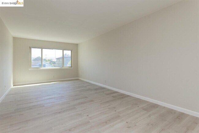 Foto del edificio - 1640 5th Ave