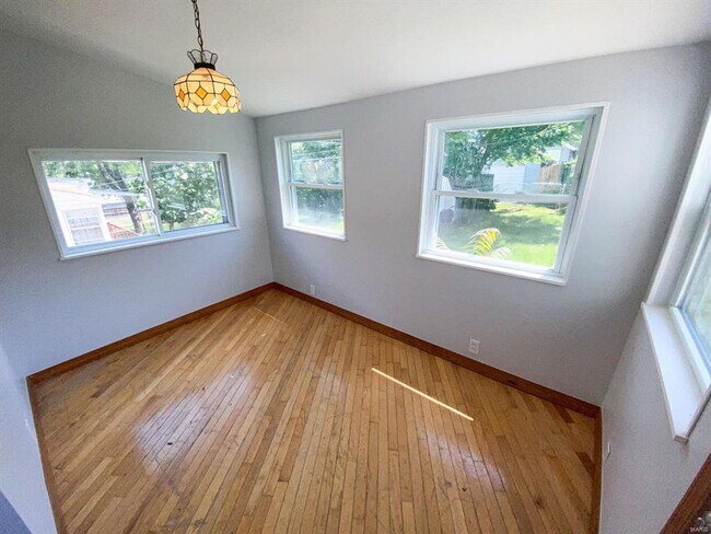 Foto del edificio - 2-Bedroom home in Clifton Heights!
