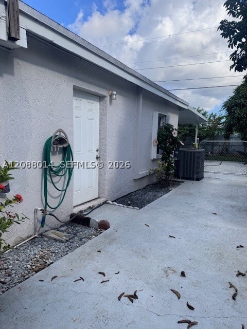 Building Photo - 14661 Pierce St